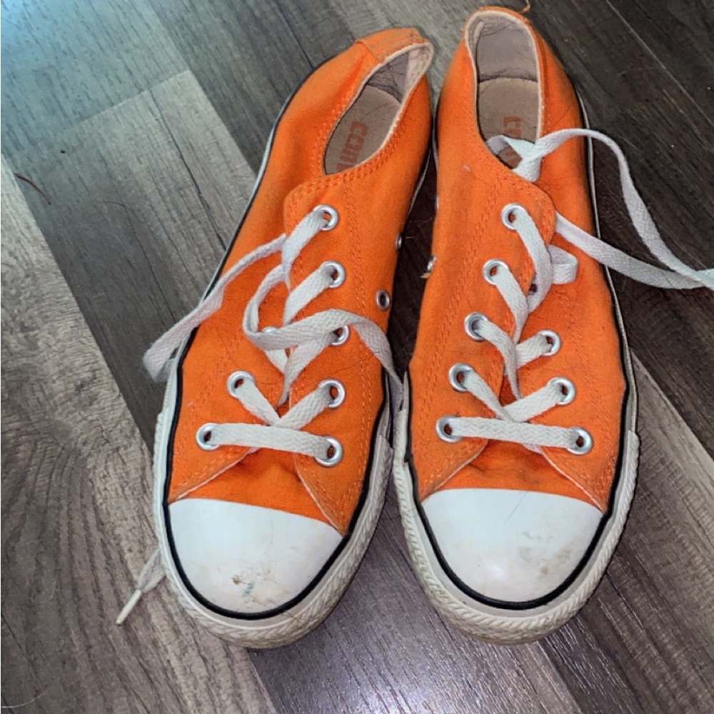 orange converse low top